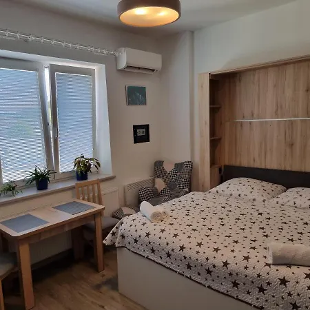 Apartamento Garsoniera Dukla 289 Decin Exterior foto